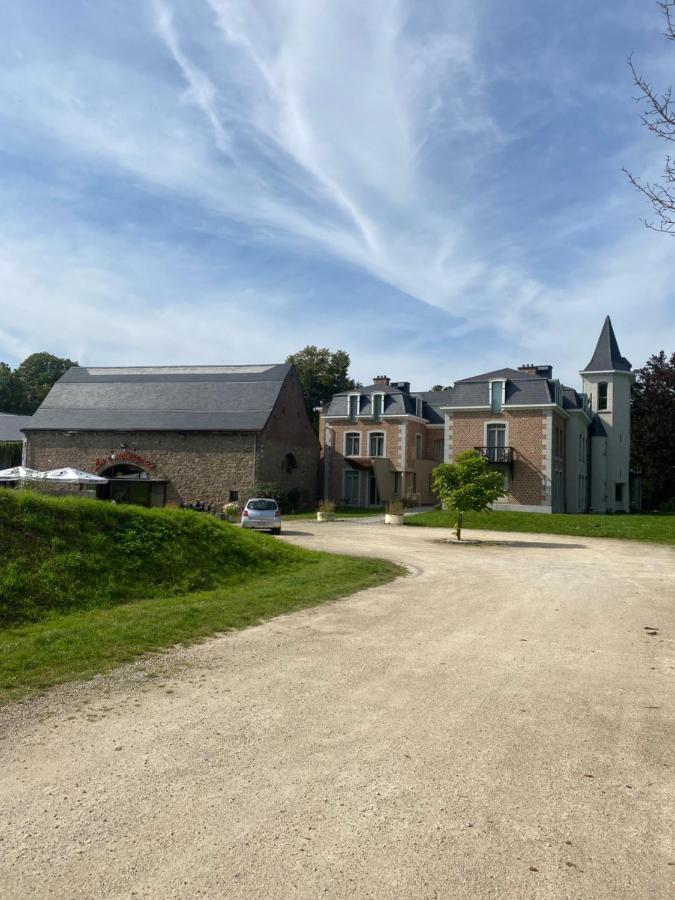 La Chambre Du Chateau De Bernalmont Liege Exterior photo